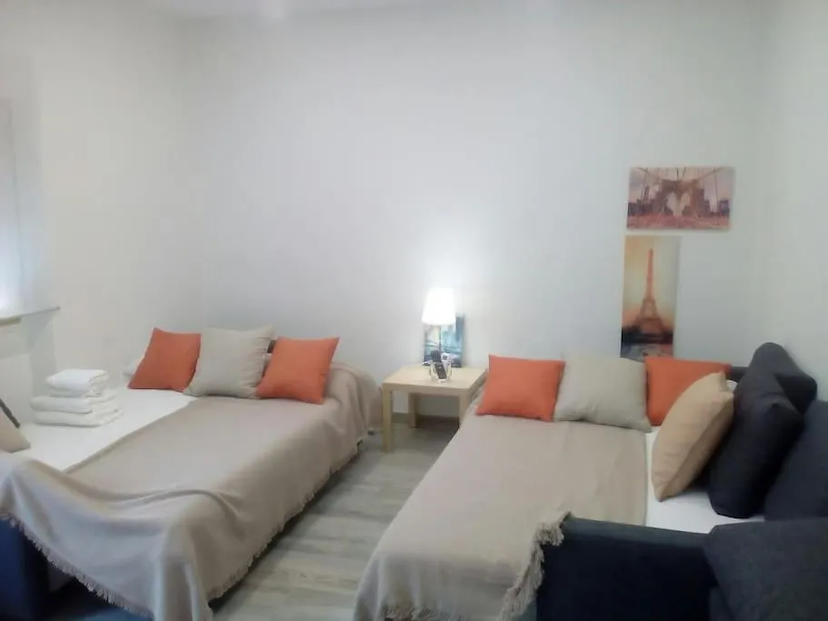 Hogar Del Lirio Apartment Granada